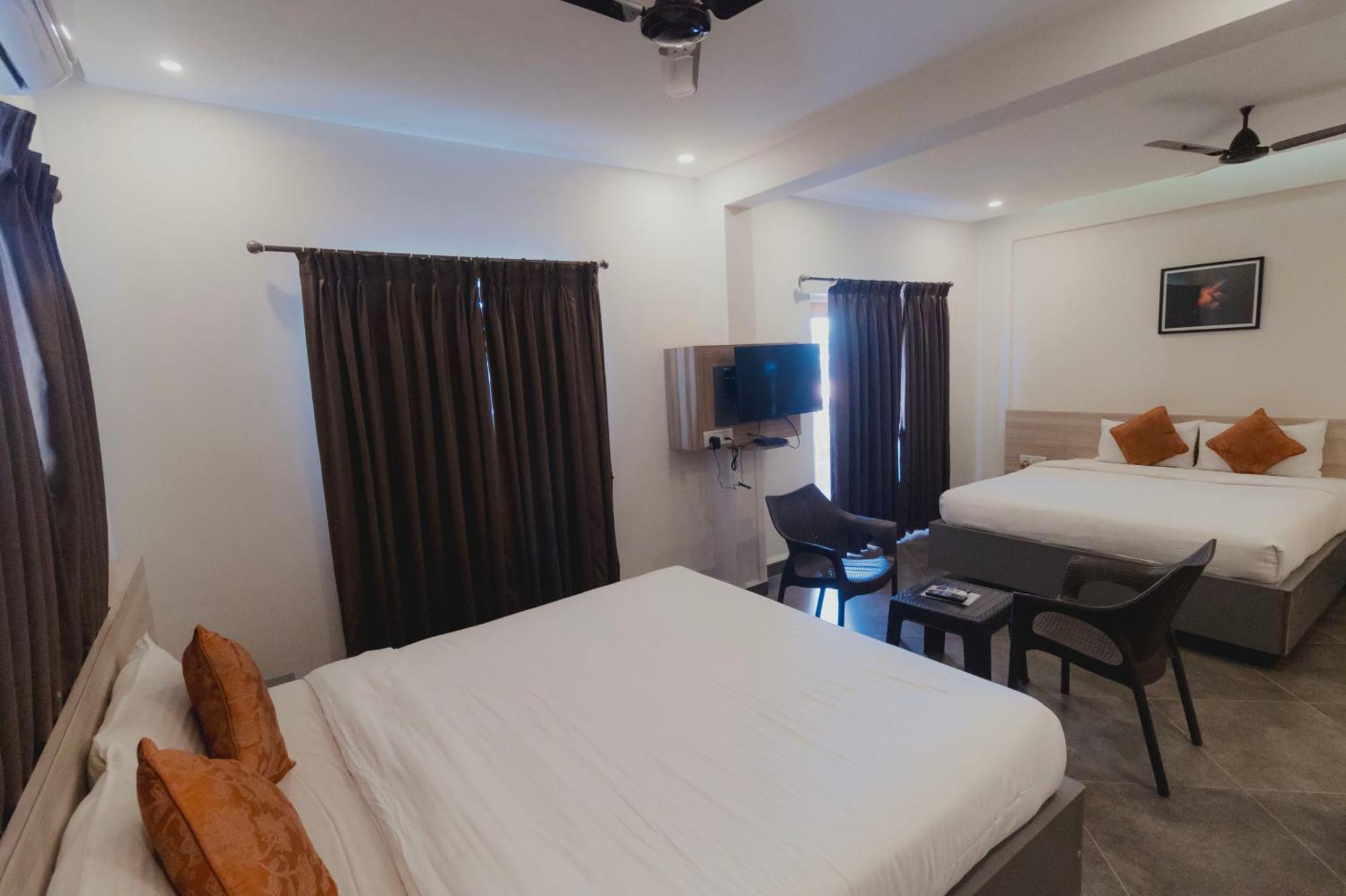 Amber Rooms Porvorim Exterior foto